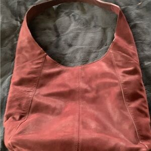 Elegant Brown Leather Shoulder Bag